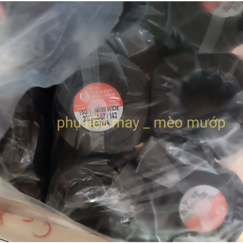 Chỉ tơ vắt sổ.Chỉ cuộn lỡ _Cuộn mới . Sợi chỉ dai chắc đẹp.