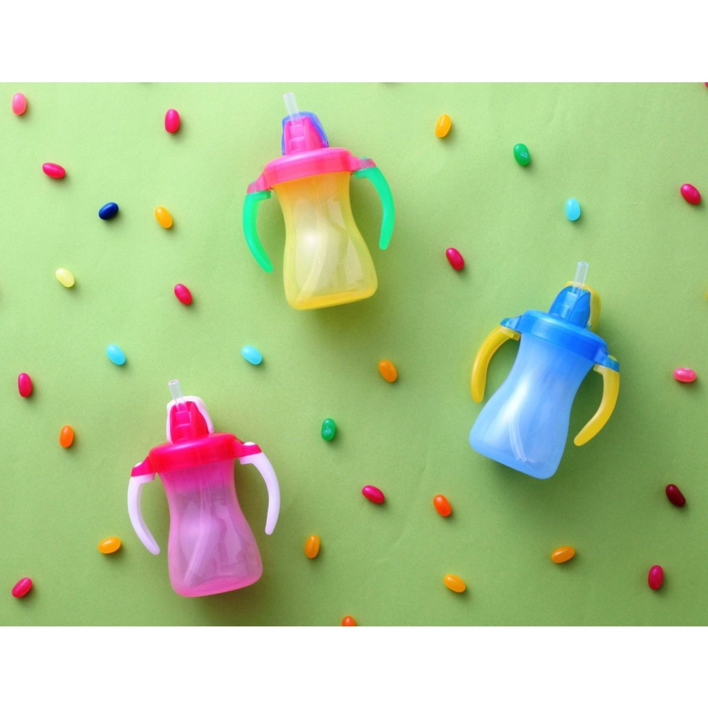 Bình uống nước ống hút Pigeon Nhật có tay cầm 150ml và 330ml