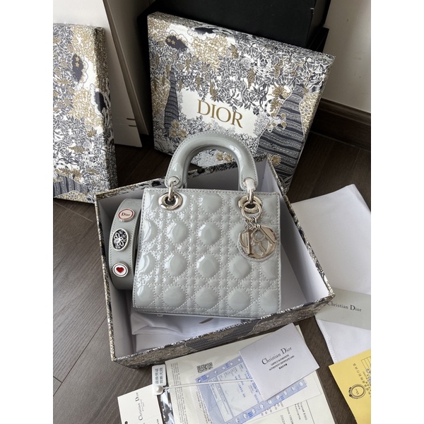 Túi D lady da bóng khoá bạc 5 ô