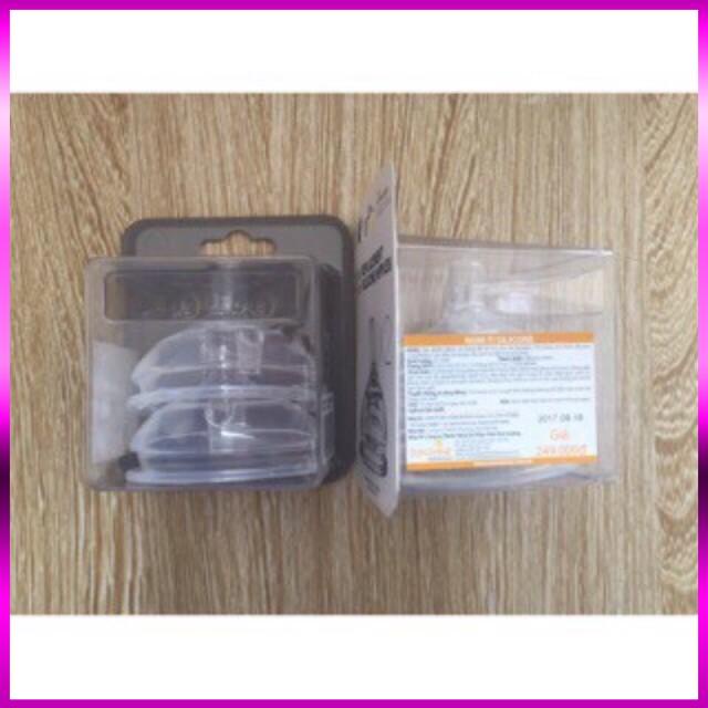 Núm ti Comotomo Mỹ  cao cấp