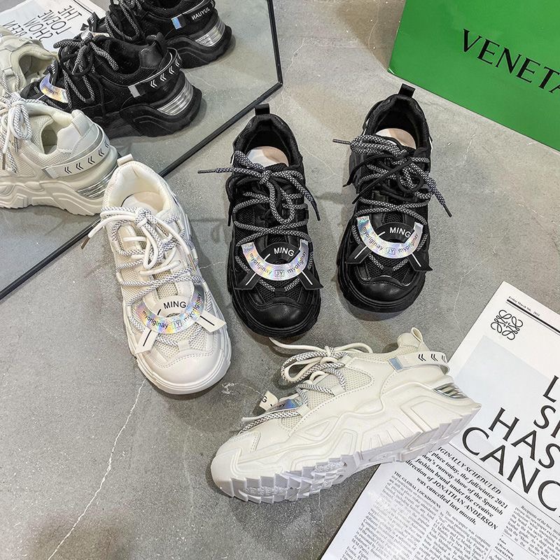 Giày thể thao nâng đế phối viền cực chất hàng đẹp QCCC sẵn 2 màu đen kem cá tính