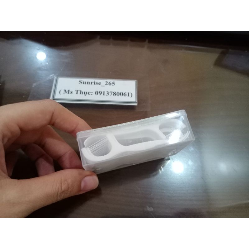 Hộp 50 Chiếc Tăm Chỉ Nha Khoa***