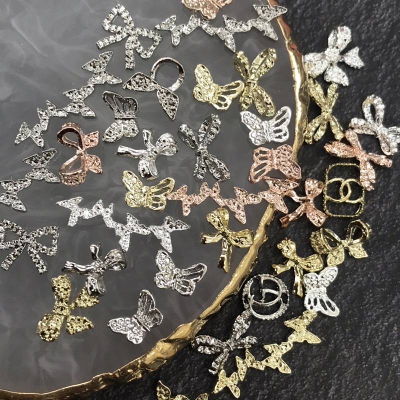 Túi charm kim loại