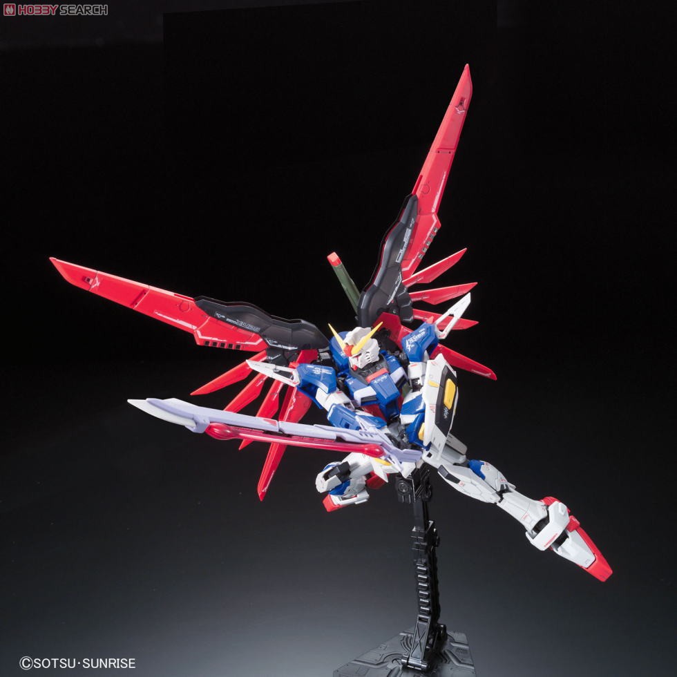 Mô hình lắp ráp RG Gundam Destiny Gundam