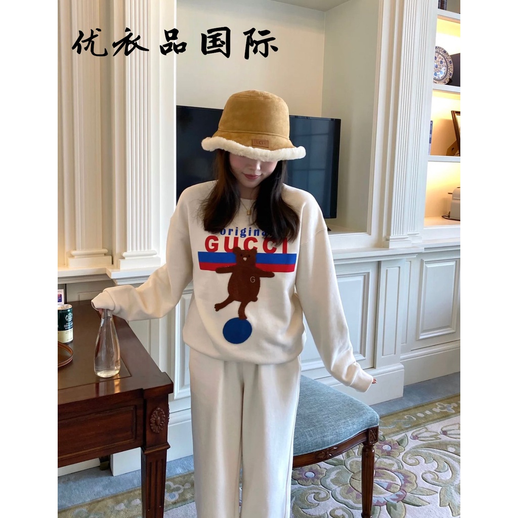 Áo Sweater Gucci Tay Dài Cổ Tròn Dáng Rộng In Logo Và Chú Gấu Dễ Thương Cho Nam Và Nữ