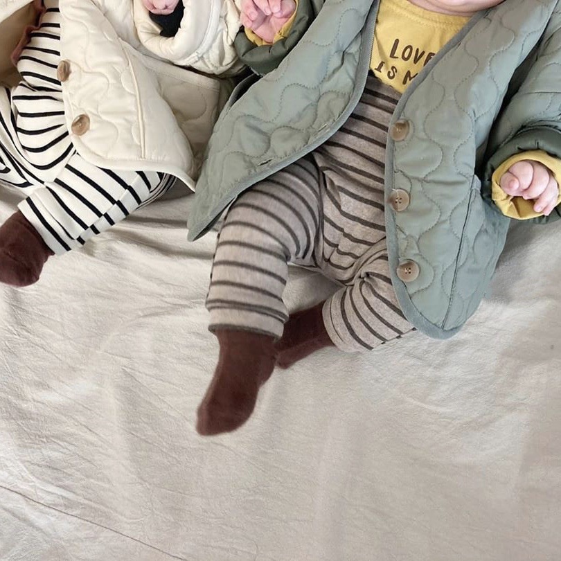 Bộ Áo Thun Dài Tay Và Quần Yếm Họa Tiết Sọc Ngang Cho Bé