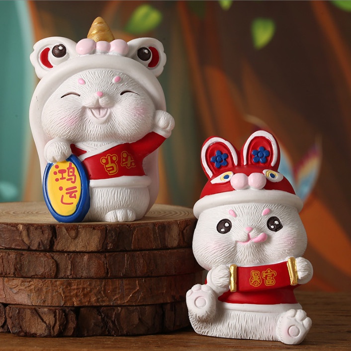 Decor taplo xe ô tô tượng thỏ may mắn trang trí bàn học, terrarium năm Quí Mão