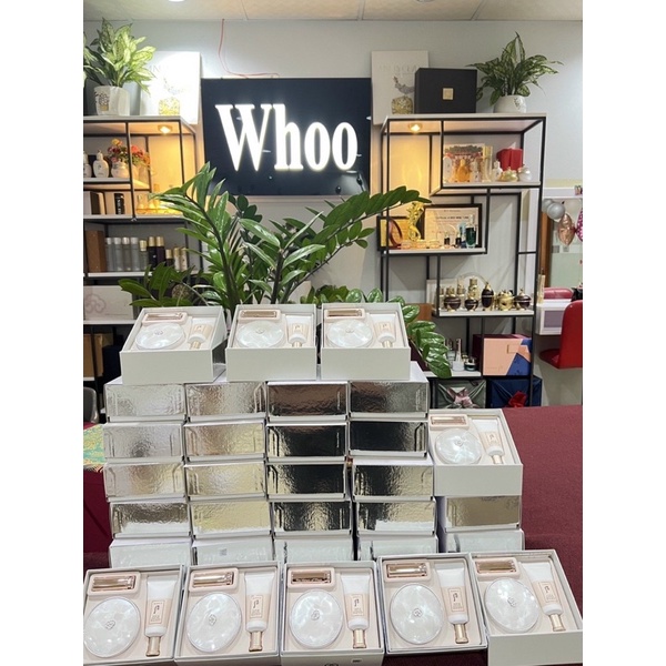 Phấn nước Whoo dưỡng trắng da Radiant White Moisture Cushion Foundation Date 2025