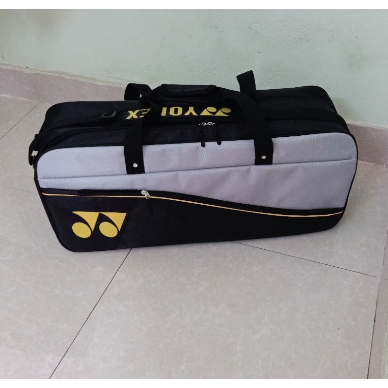 Bao vuông Yonex logo vàng
