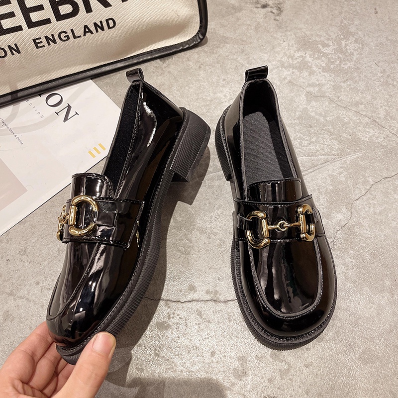 Giày da ngựa IELGY màu đen có khóa cài cổ điển Anh Quốc cho nữ