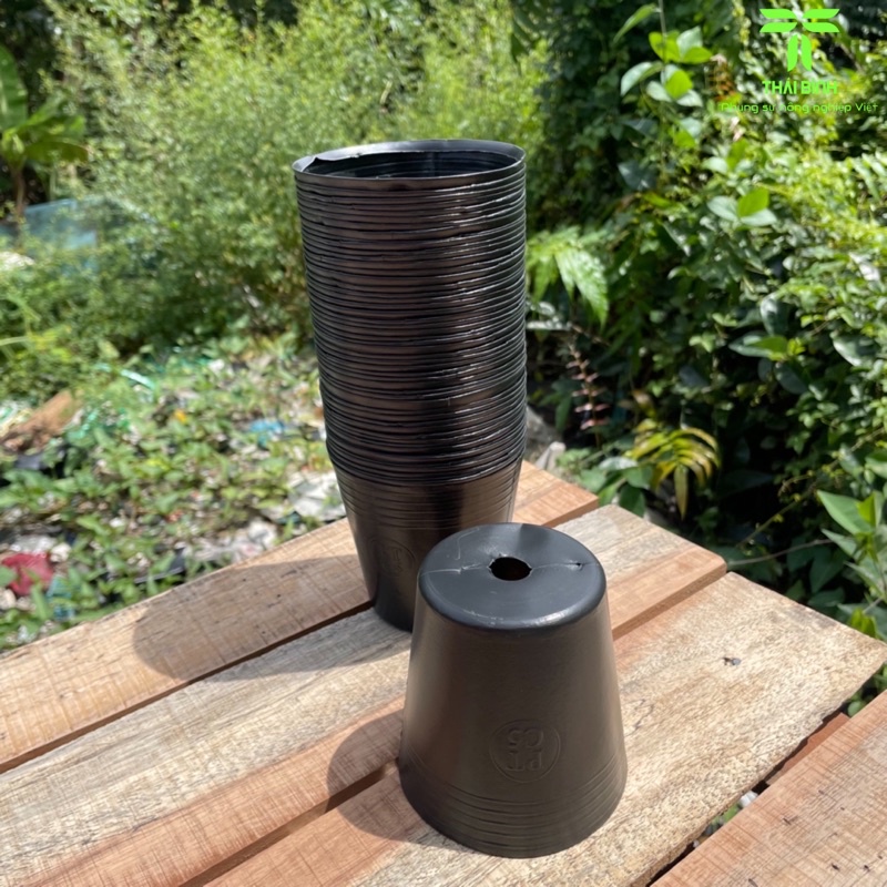 Chậu Nhựa Đen C5