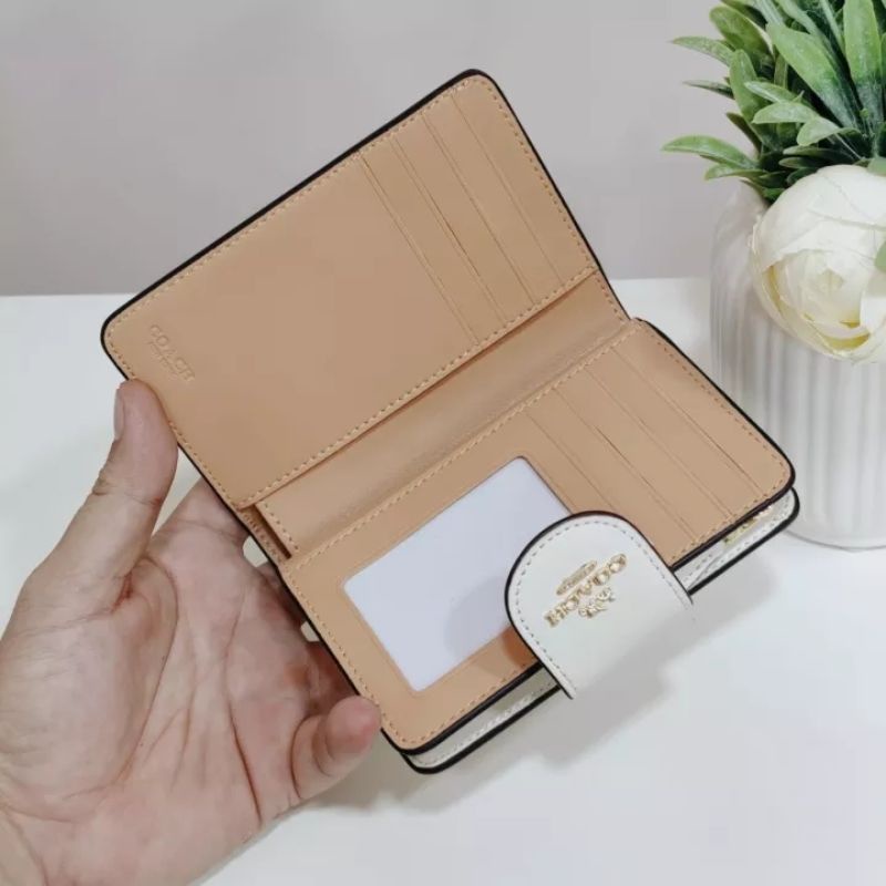 VÍ C🅾️ACH 💥 Medium Corner Zip Wallet siêu đẹp