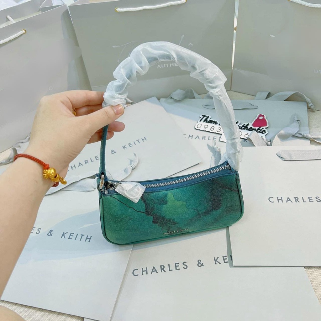 Túi Kẹp Nách CNK 2 Dây Kèm Khăn sz20cm