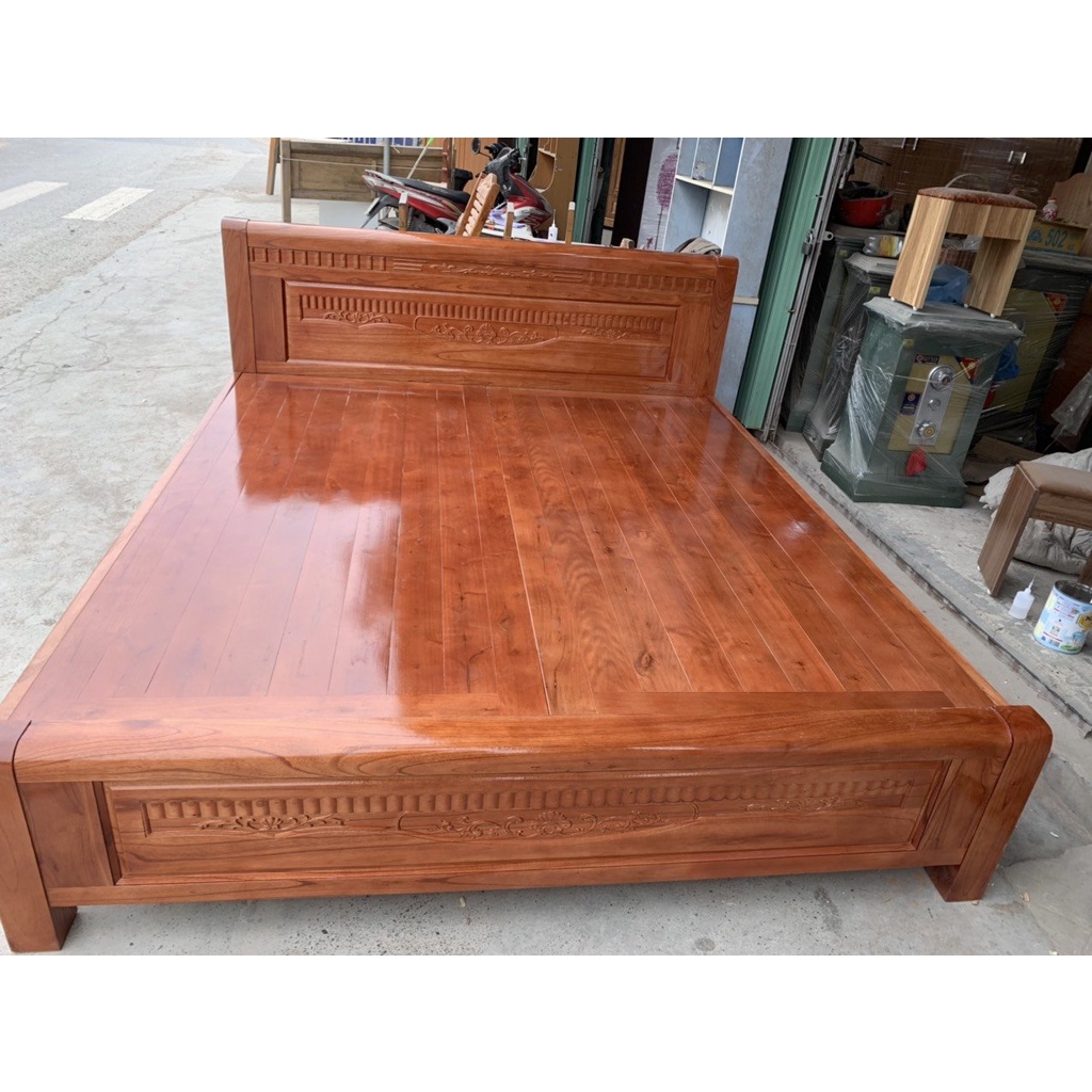 Giường gỗ xoan đào