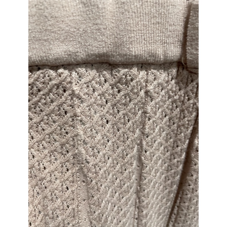 Váy len dài tay màu be