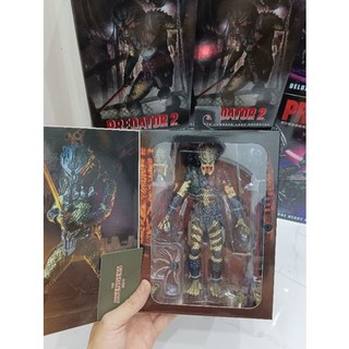 Mô hình NECA Ultimate Armored Lost Predator có sẵn