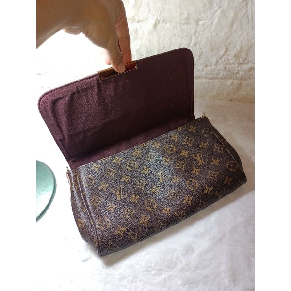 Túi xách si hiệu LV