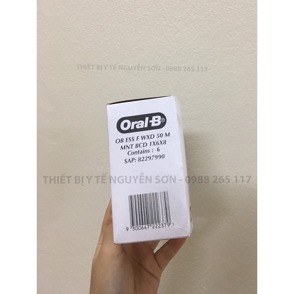 Tăm chỉ nha khoa Oral-B  Essential Floss làm sạch răng