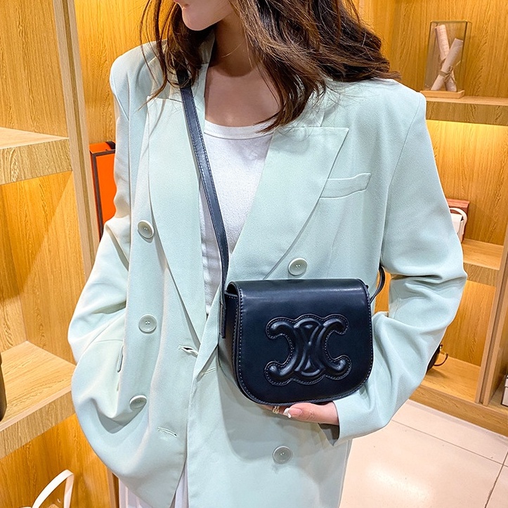 Túi xách nữ đeo chéo CE LINE Triomphe nắp gập dạo phố da PU