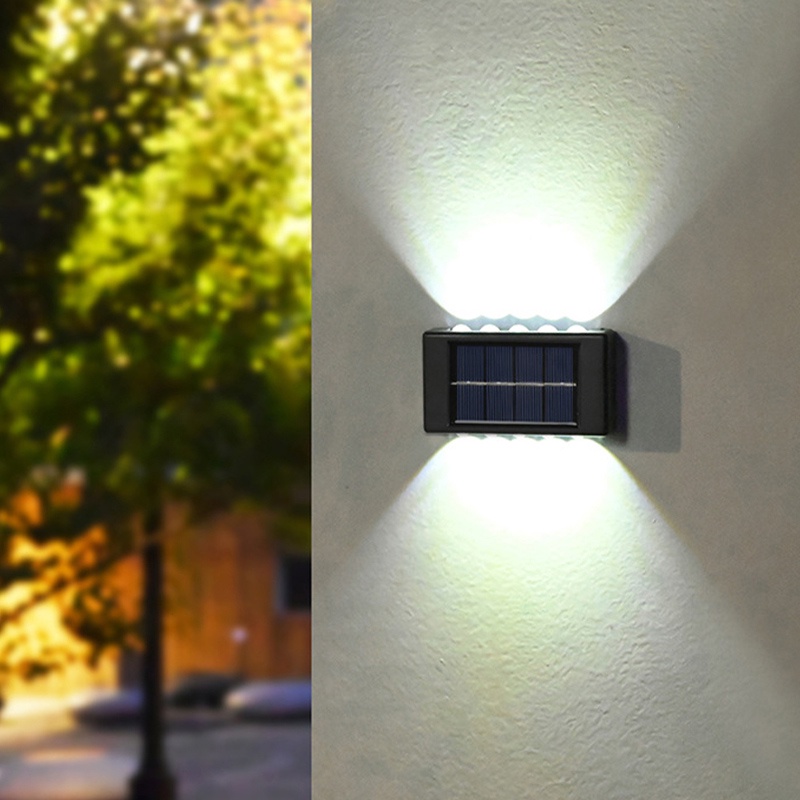 Bộ 2 Đèn Led Năng Lượng Mặt Trời Chống Thấm Nước Trang Trí Sân Vườn