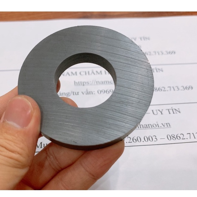 Nam châm ferrite 70x10 lỗ 32mm