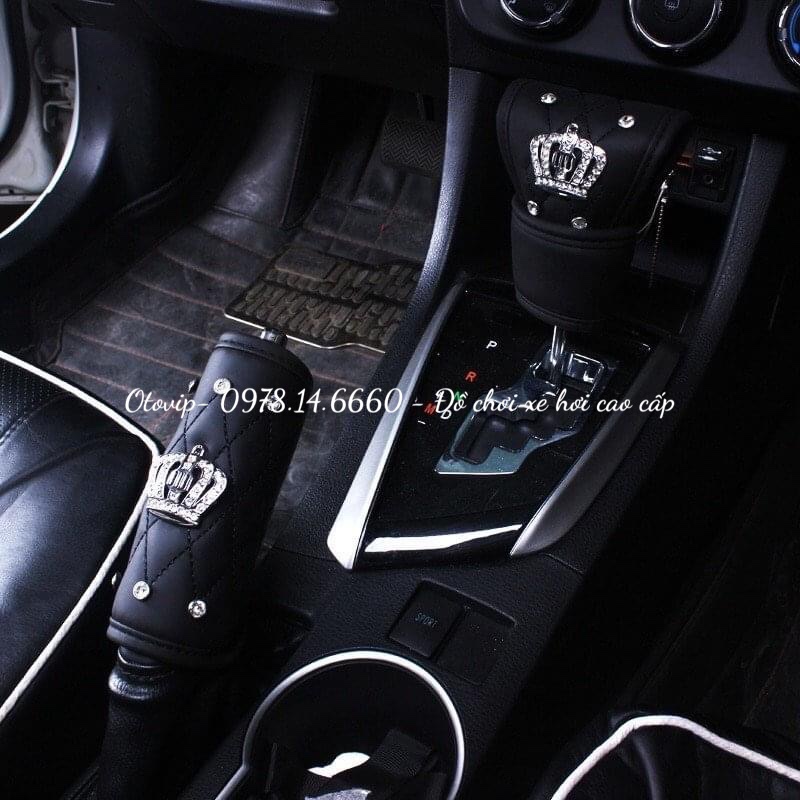 Bọc cần số và tay phanh, đai an toàn xe ô tô bằng da gắn đá thiên nga, vương miện sang trọng