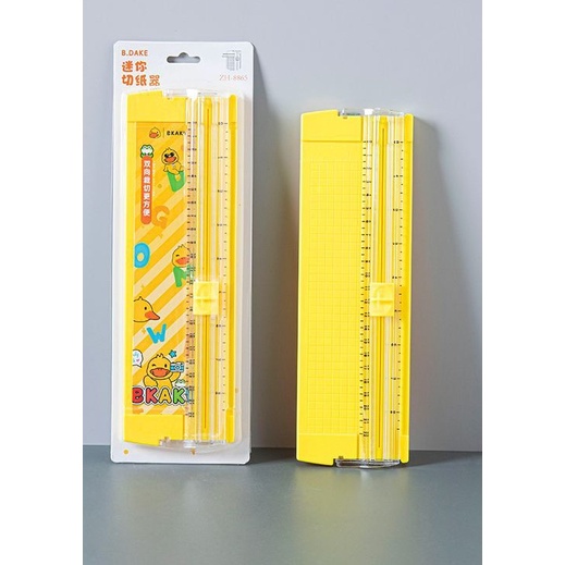 Bàn cắt giấy A4,a5 học sinh dễ thương