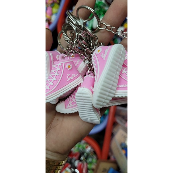 Móc khoá xe máy - Móc khóa cute - Móc Khóa Mặt Hình Giày Sneaker Ba Chiều Bằng Silicone