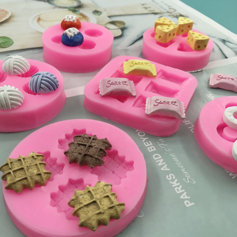 Khuôn Làm Bánh Waffles / Chocolate / Bánh Donut Bằng Silicon Mềm Sáng Tạo