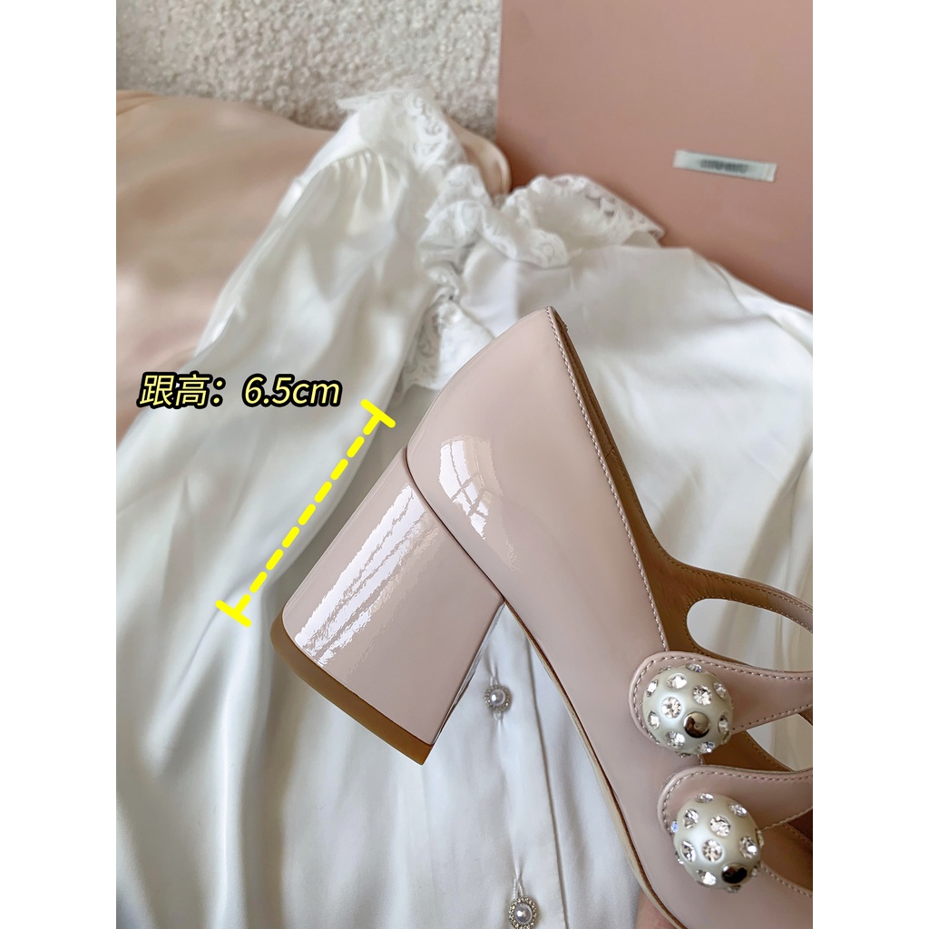 Giày gót cao đính ngọc trai giả phong cách Mary Jane màu nude kiểu Pháp