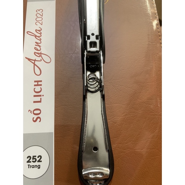 Dập ghim dùng đạn no10 có lò xo trợ lực KW-triO