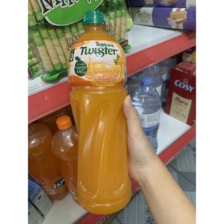 Nước cam ép Twister chai 1L
