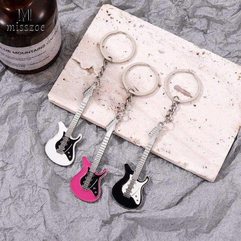 Móc Khóa Hình Đàn Guitar Cổ Điển Sáng Tạo