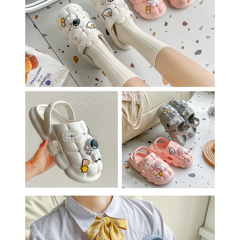 Dép sục cho nam và nữ, dép sandal thời trang gắn sticker phi hành gia đế xuồng chống trơn trượt