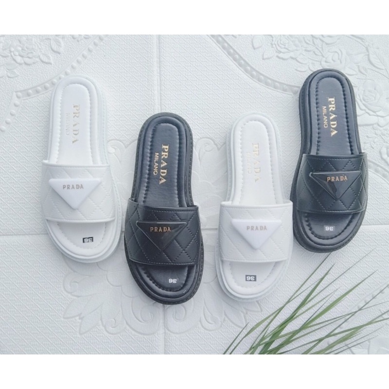 Dép Bánh Mì Quai Ngang Tam Giác Panda Nữ Cao 3 Phân Đế Đúc