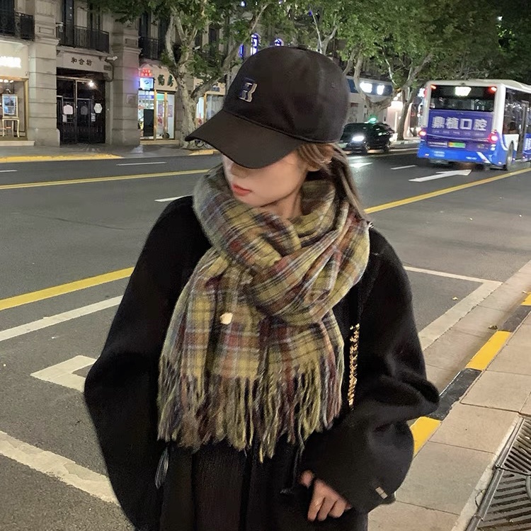 Khăn choàng len MG STUDIO ấm áp họa tiết caro xinh xắn