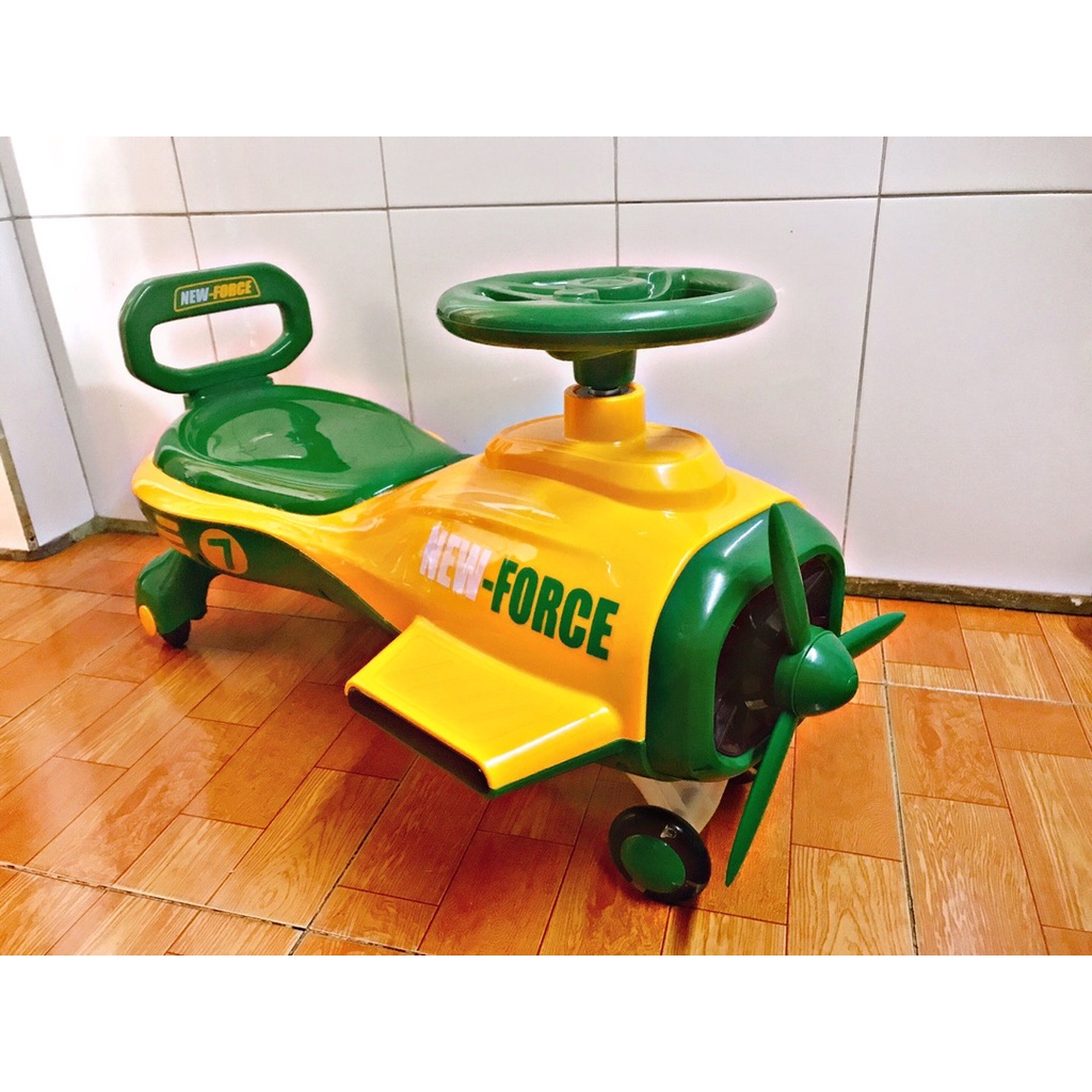 Xe lắc cho bé hình máy bay, Xe chòi chân cao cấp kèm đèn nhạc