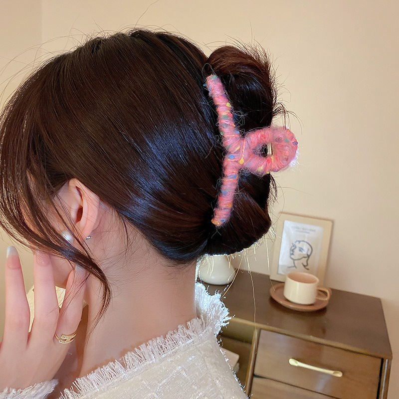 Kẹp Tóc Hình Cá Mập Phủ Lông Thời Trang Thu Đông Mới 2022