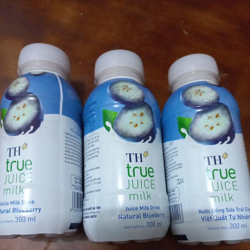 Nước uống sữa trái cây Việt Quất TH true juice milk 300ml