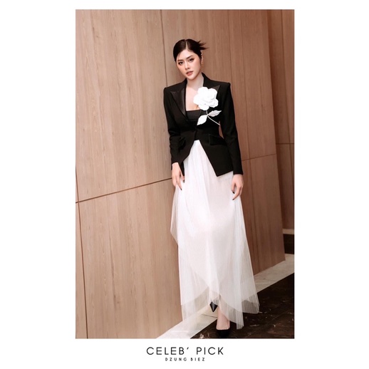 Hoa cài áo cover Dung Biez- Hoa size 10cm, 12cm, 15cm- Hoa cành ấn tượng sang chảnh