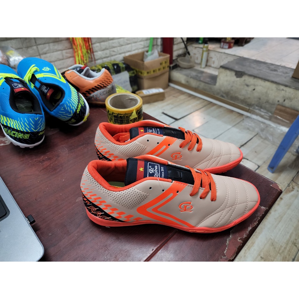 Giầy đá bóng sân cỏ nhân tạo Cp 044c giảm sốc từ 220k còn 119k đầy kho