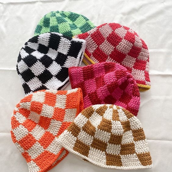 [TẶNG KÈM PIN HOA] MŨ BUCKET HỌA TIẾT SỌC CARO CHẤT LIỆU BẰNG LEN HANDMADE-CHECKKERED BUCKET HAT