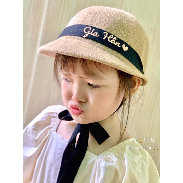 Mũ len lưỡi trai thêu tên độc quyền bé trai bé gái có dây quai buộc chống rơi