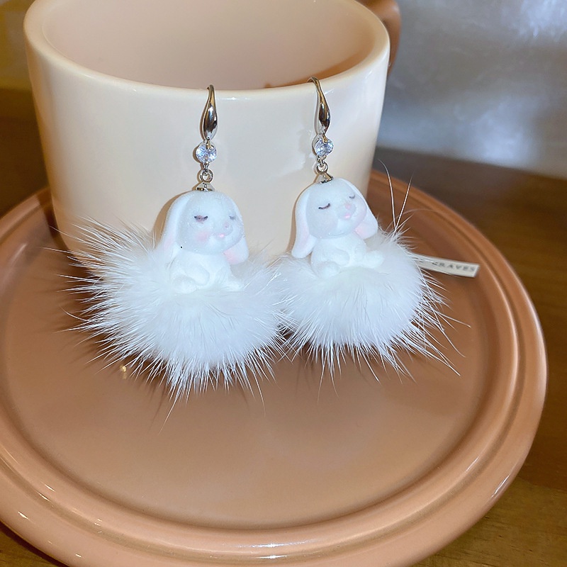 Bông Tai Lông Thỏ Đính Đá Zircon Dễ Thương