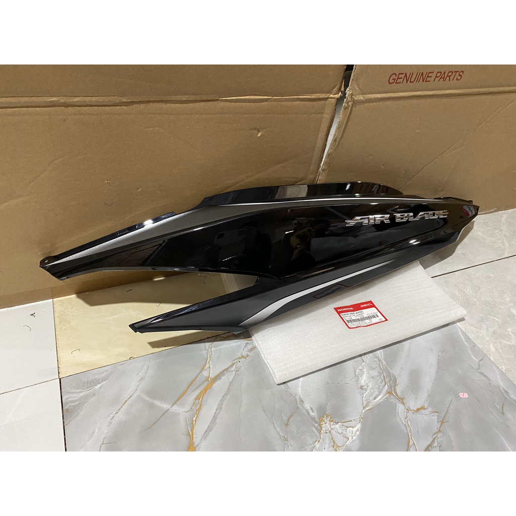 Bộ ốp sườn bên trái HONDA AIR BLADE 125 năm 2015-2016 màu Xám đen. *NHA62M* 83650K66V00ZC