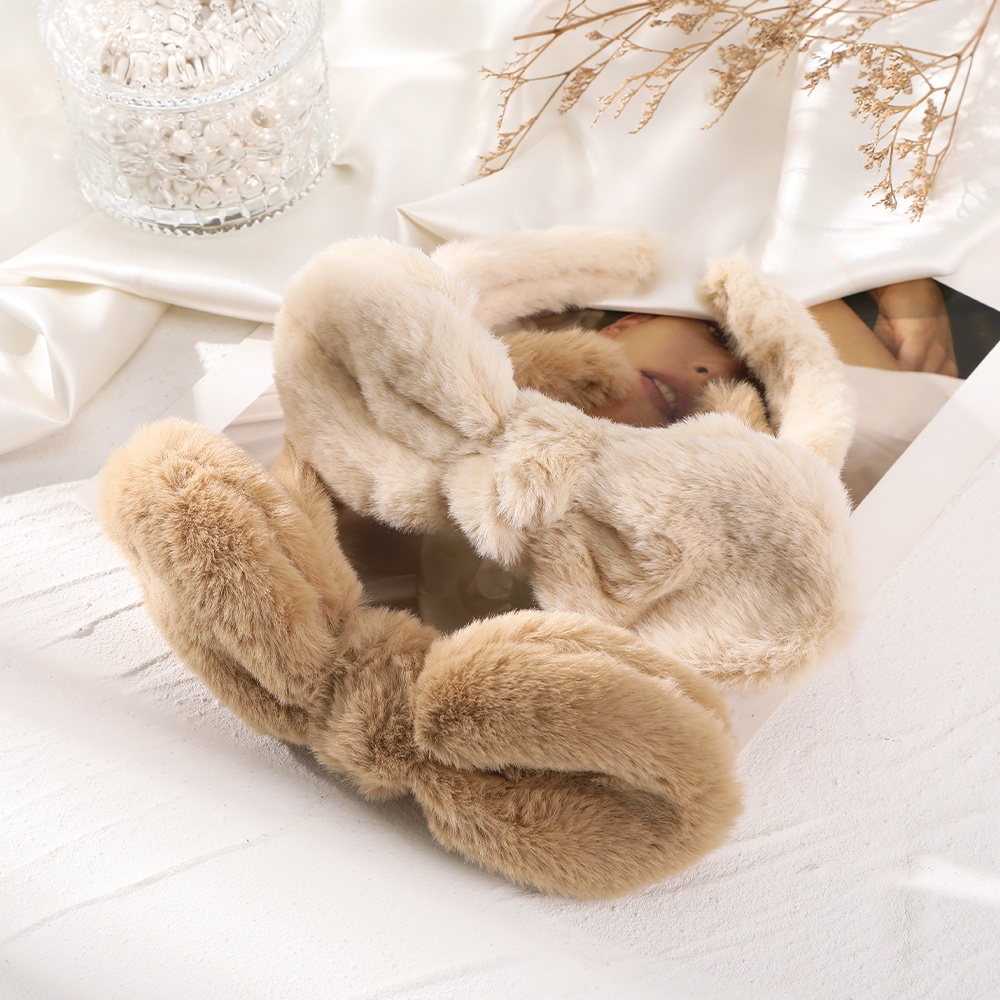 Băng Đô Tai Thỏ Lông Xù Màu Kẹo Dễ Thương Chống Trượt Cho Bé Gái