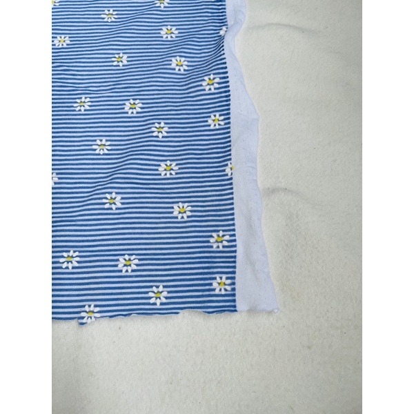 Vải thun cotton 2c Hàn kẻ nhỏ hoa cúc