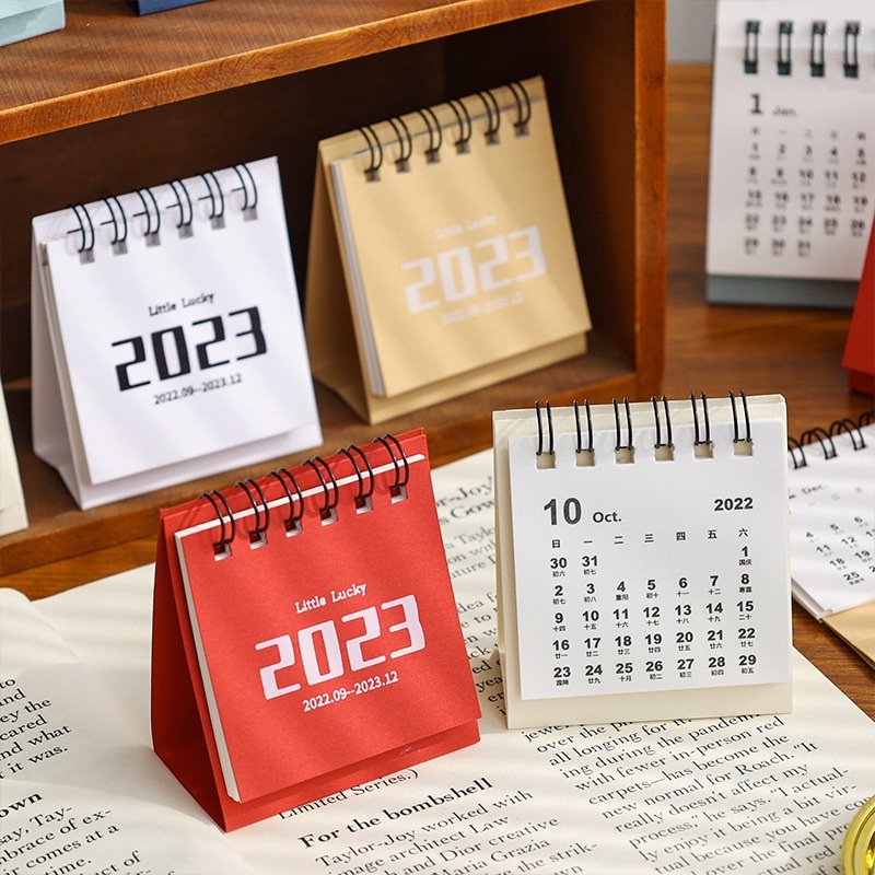 Lịch Năm 2023 mini Để Bàn Thiết Kế Đơn Giản Và Đáng Yêu