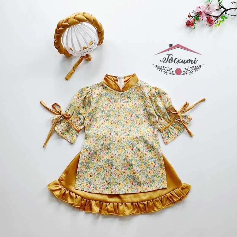 Set áo dài cách tân hoa nhí vàng cao cấp - Tocxumi