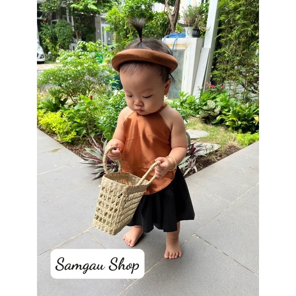 Yếm Nâu và Yếm Đỏ có kèm mấn cho bé gái từ 7-26 kg